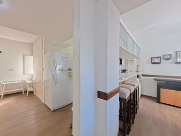 VENTA DEPTO 6 AMB DUPLEX SEMIPISO C/COCH EN FLORES