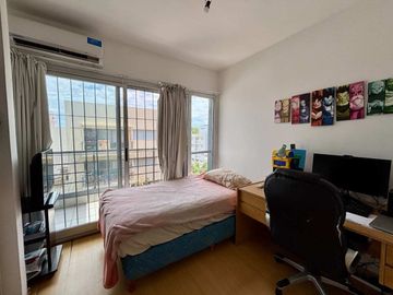 3 AMBIENTES CON COCHERA/ BAULERA PATIO Y BALCON