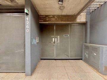 3 AMBIENTES CON COCHERA/ BAULERA PATIO Y BALCON