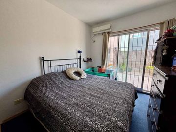 3 AMBIENTES CON COCHERA/ BAULERA PATIO Y BALCON