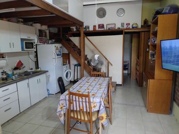 Galpón con Departamento a la venta