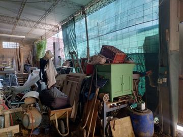 Galpón con Departamento a la venta