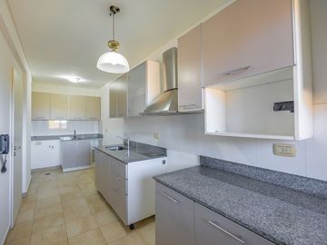 DEPARTAMENTO VENTA 2 DORMITORIOS, COCHERA ADROGUE