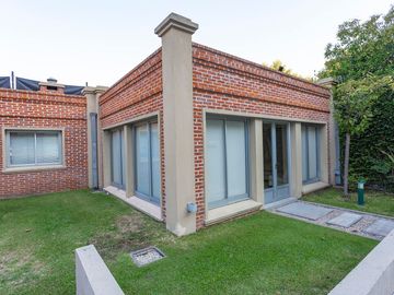 DEPARTAMENTO VENTA 2 DORMITORIOS, COCHERA ADROGUE