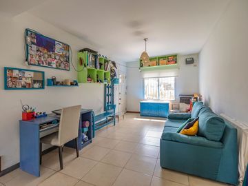 TRIPLEX EN VENTA EN ADROGUE JARDIN Y QUINCHO