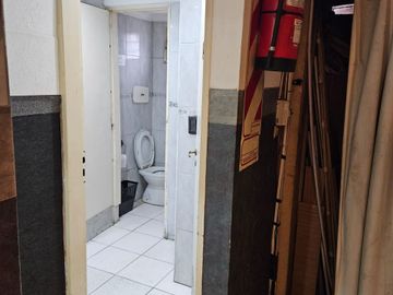 Alquiler Espacio multirubros Nazca y Rivadavia.