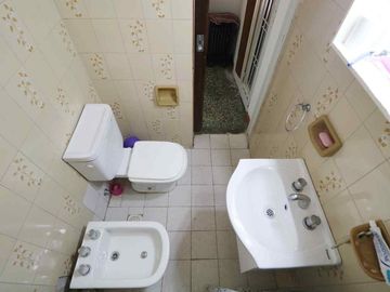 VENTA PH 4 AMB CASEROS CON COCHERA-PATIO-QUINCHO