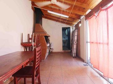 VENTA PH 4 AMB CASEROS CON COCHERA-PATIO-QUINCHO