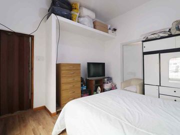 VENTA PH 4 AMB CASEROS CON COCHERA-PATIO-QUINCHO