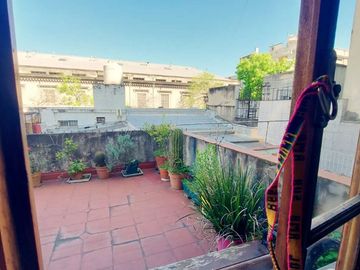 PH 4 AMBIENTES VENTA ALMAGRO TERRAZA PATIO LUMINOS