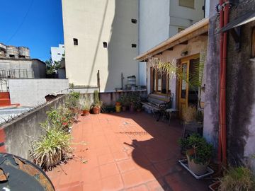 PH 4 AMBIENTES VENTA ALMAGRO TERRAZA PATIO LUMINOS