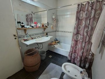 PH 4 AMBIENTES VENTA ALMAGRO TERRAZA PATIO LUMINOS