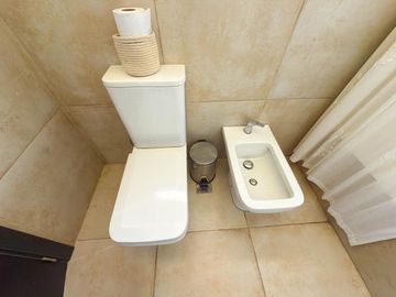Moderna Casa Quinta en Valle Sereno. NUEVO VALOR!