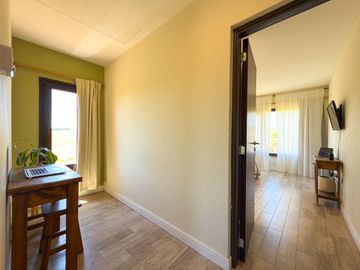 Moderna Casa Quinta en Valle Sereno. NUEVO VALOR!