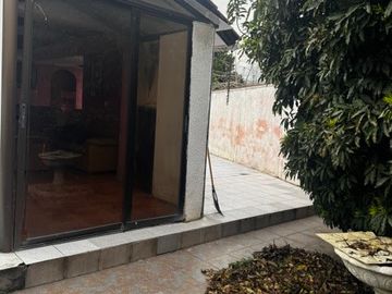 A DOS CUADRAS DEL METRO LOS DOMINICOS
