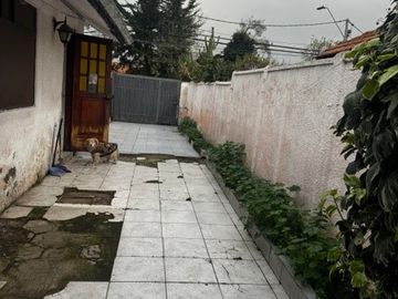 A DOS CUADRAS DEL METRO LOS DOMINICOS