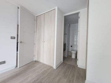 ARRIENDO DEPTO. $550.000 SALAS 36