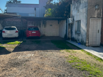 Dúplex en venta c/ cochera. Avenida Italia 1347.