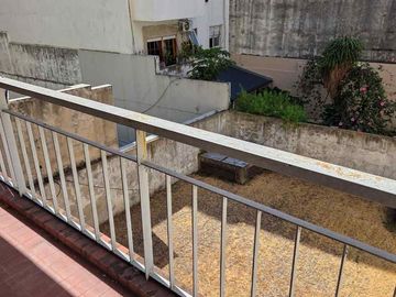 VENTA OFICINAS 2 PISOS 8 COCHERAS DEPÓSITO ALMAGRO