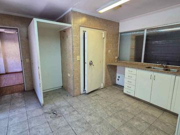 VENTA OFICINAS 2 PISOS 8 COCHERAS DEPÓSITO ALMAGRO