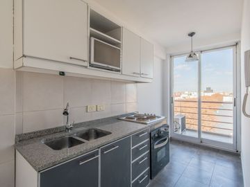 DEPARTAMENTO 2 AMBIENTES VENTA COLEGIALES LUMINOSO
