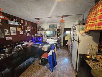 VENTA CASA 2 DORM MAS DEPTO 1 DORMI JORGE NEWBERY
