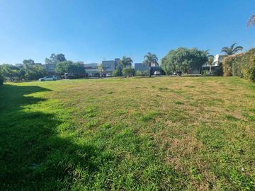 VENTA UNICO LOTE 811 M HARAS MARIA VICTORIA MORENO