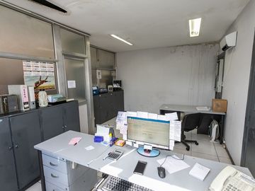 IMPORTANTE INMUEBLE COMERCIAL/INDUSTRIAL V. DEVOTO