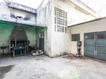 IMPORTANTE INMUEBLE COMERCIAL/INDUSTRIAL V. DEVOTO