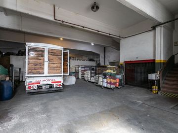 IMPORTANTE INMUEBLE COMERCIAL/INDUSTRIAL V. DEVOTO