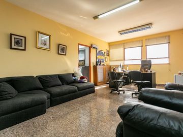 IMPORTANTE INMUEBLE COMERCIAL/INDUSTRIAL V. DEVOTO