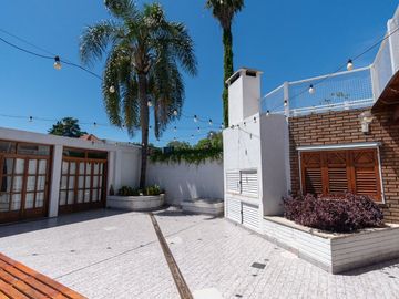 VENTA CASA 3 DORMITORIOS BARRIO ROQUE SAENZ PEÑA.