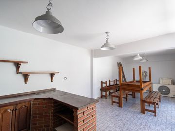 VENTA CASA 3 DORMITORIOS BARRIO ROQUE SAENZ PEÑA.