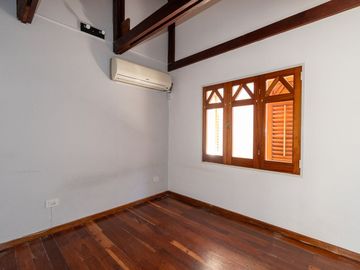 VENTA CASA 3 DORMITORIOS BARRIO ROQUE SAENZ PEÑA.