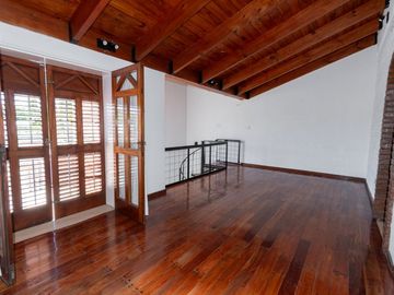 VENTA CASA 3 DORMITORIOS BARRIO ROQUE SAENZ PEÑA.