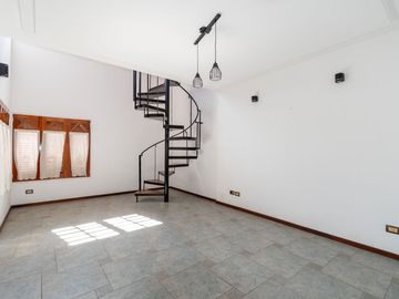 VENTA CASA 3 DORMITORIOS BARRIO ROQUE SAENZ PEÑA.