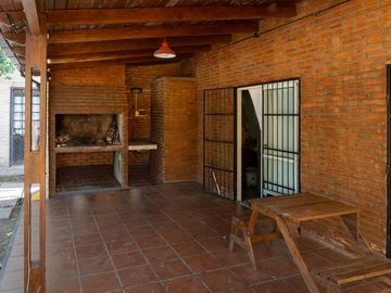 CASA EN VENTA 1 DORMITORIO ANDINO