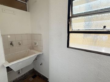 Venta depto 4 amb frente, balcón OLIVOS PERMUTA