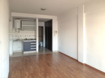 VENTA MONOAMBIENTE BALCÓN COCHERAS  BUENA RENTA!!