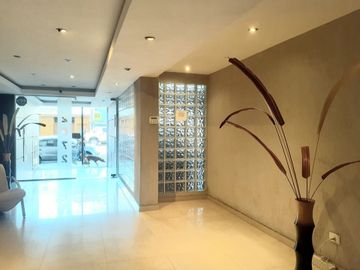 VENTA MONOAMBIENTE BALCÓN COCHERAS  BUENA RENTA!!