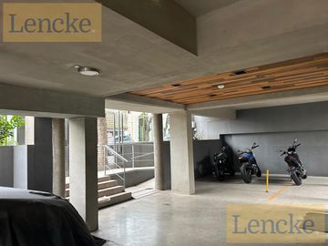 Departamento en venta, Edificio Terrazas de Victoria, 3 ambientes con balcón y parrilla, cochera