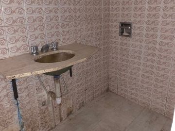 Carlos Ortiz 1290: PH 3AMB.   2 COCINAS   2 BAÑOS   PATIO