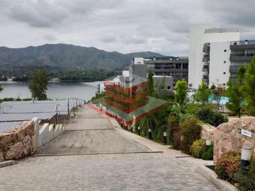 EN VENTA DEPTO DE CATEGORIA EN COMPLEJO VENETO VILLAGE EN SIQUIMAN SOBRE RUTA 38 REF: 2038