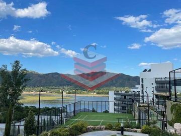 EN VENTA DEPTO DE CATEGORIA EN COMPLEJO VENETO VILLAGE EN SIQUIMAN SOBRE RUTA 38 REF: 2038