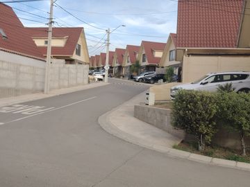 CASA INDIVIDUAL 3D3B CONDOMINIO JARDINES DE PEÑABLANCA III