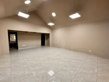 Oficina en renta en Zona Santa Engracia, San Pedro Garza García, Nuevo León