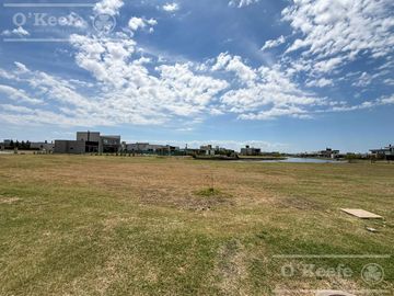 Lote en venta a laguna con posesión inmediata en Gaboto, Hudson, con FINANCIACION!