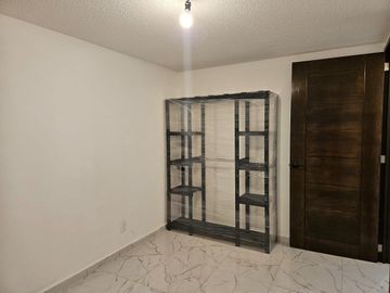 RENTO DEPTO EN PB AV. DE LOS ÁRBOLES, U. H VALLE DEL TENAYO. TLALNEPANTLA, MÉX