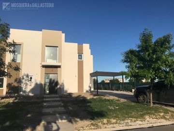 Venta o alquiler. Casa - El Canton - Islas