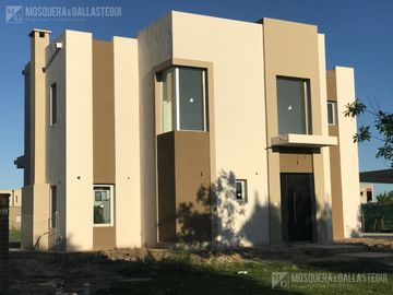 Venta o alquiler. Casa - El Canton - Islas